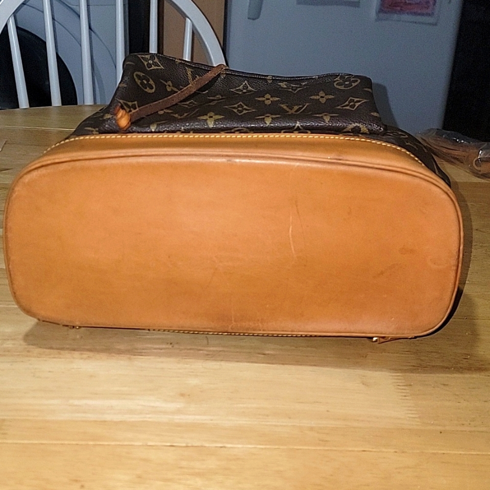 🚨Montsouris GM backpack clean W/ Coa - Picture 6 of 15